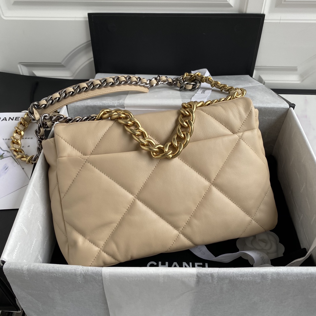 CHANEL 19  medium HANDBAG