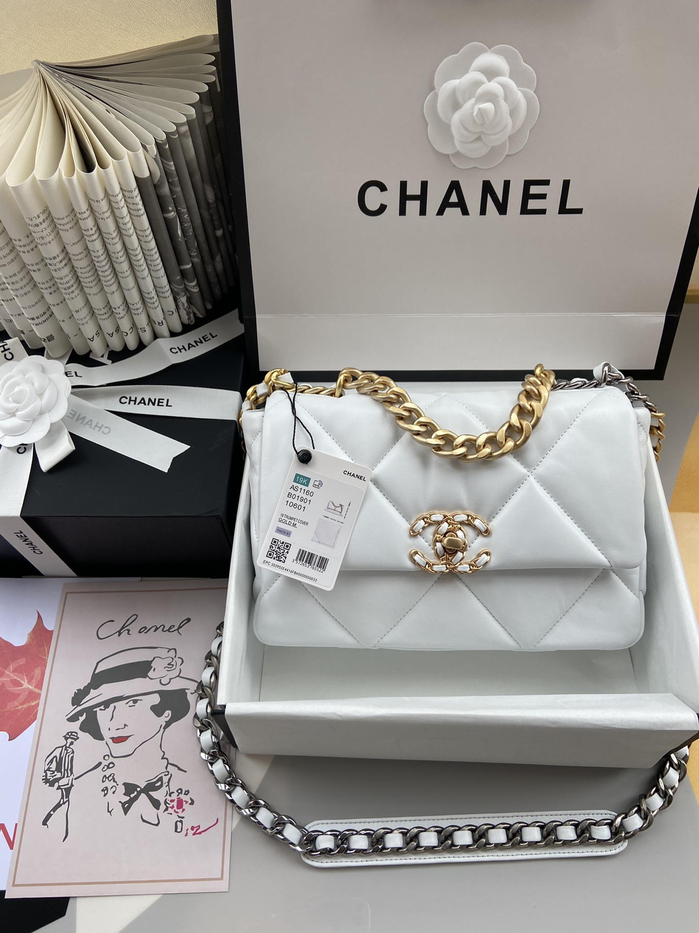 CHANEL 19 Large Handbag