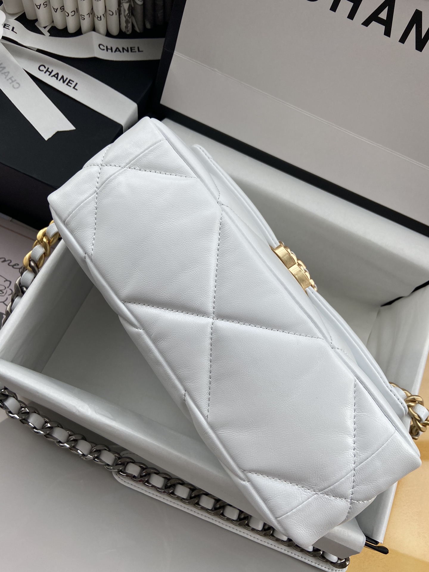 CHANEL 19 Large Handbag