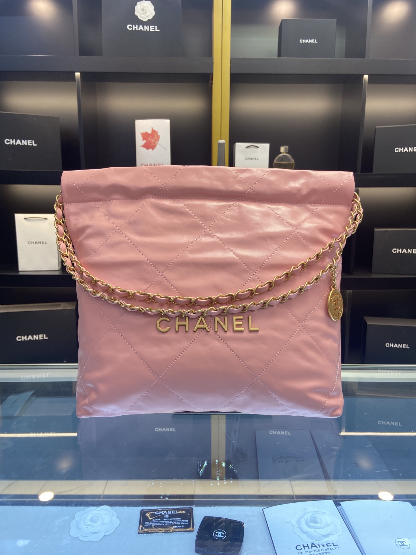 CHANEL 22   HANDBAG