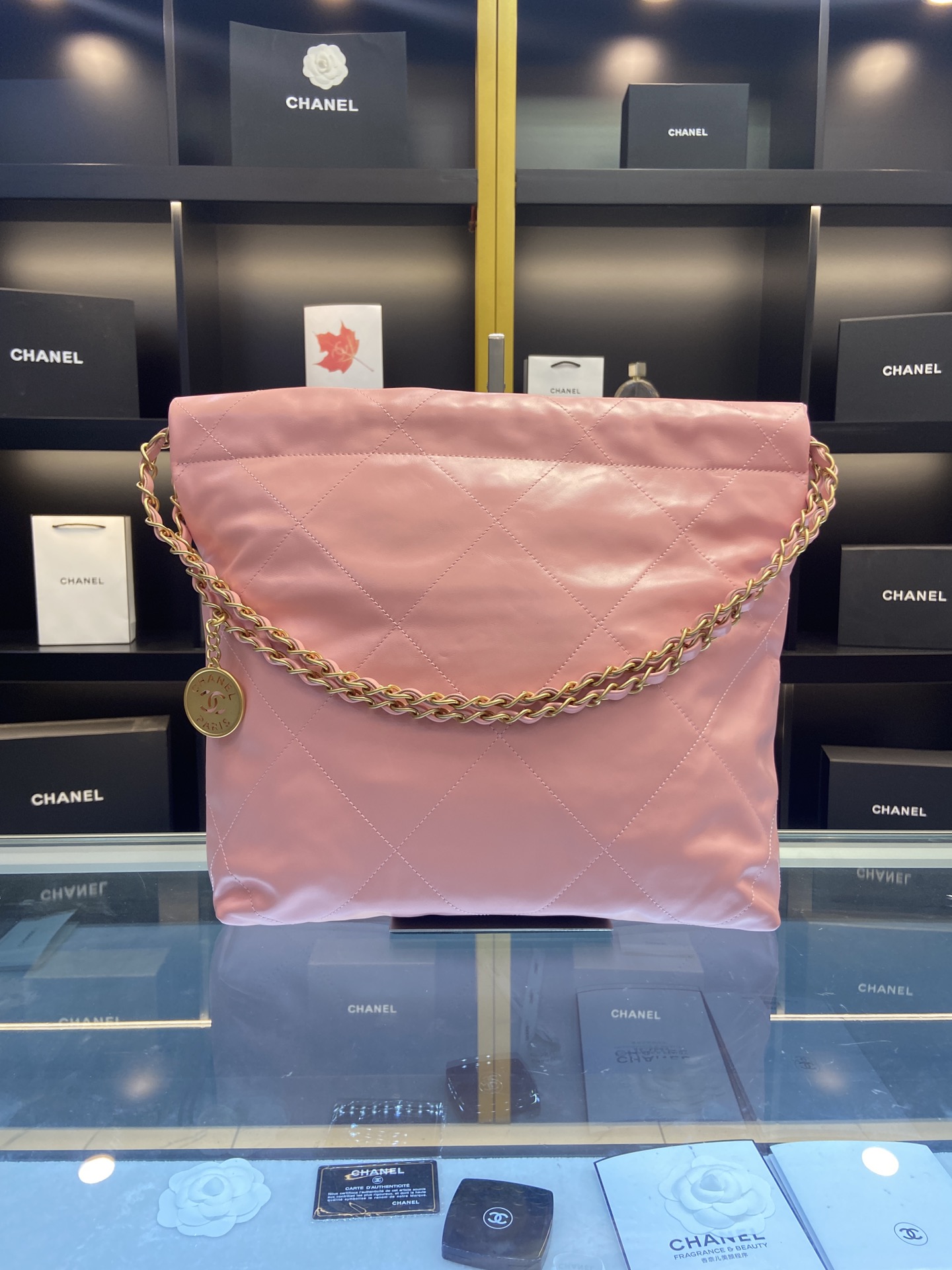 CHANEL 22   HANDBAG