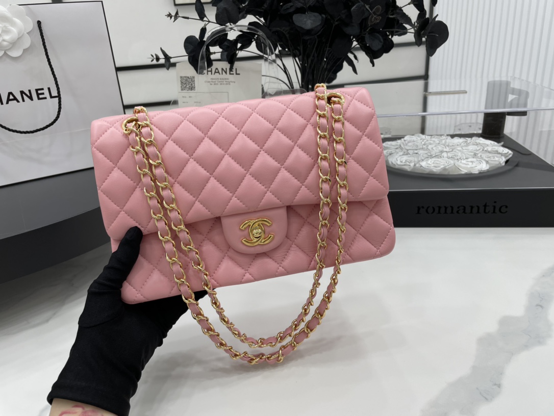 CHANEL Classic Flap Medium