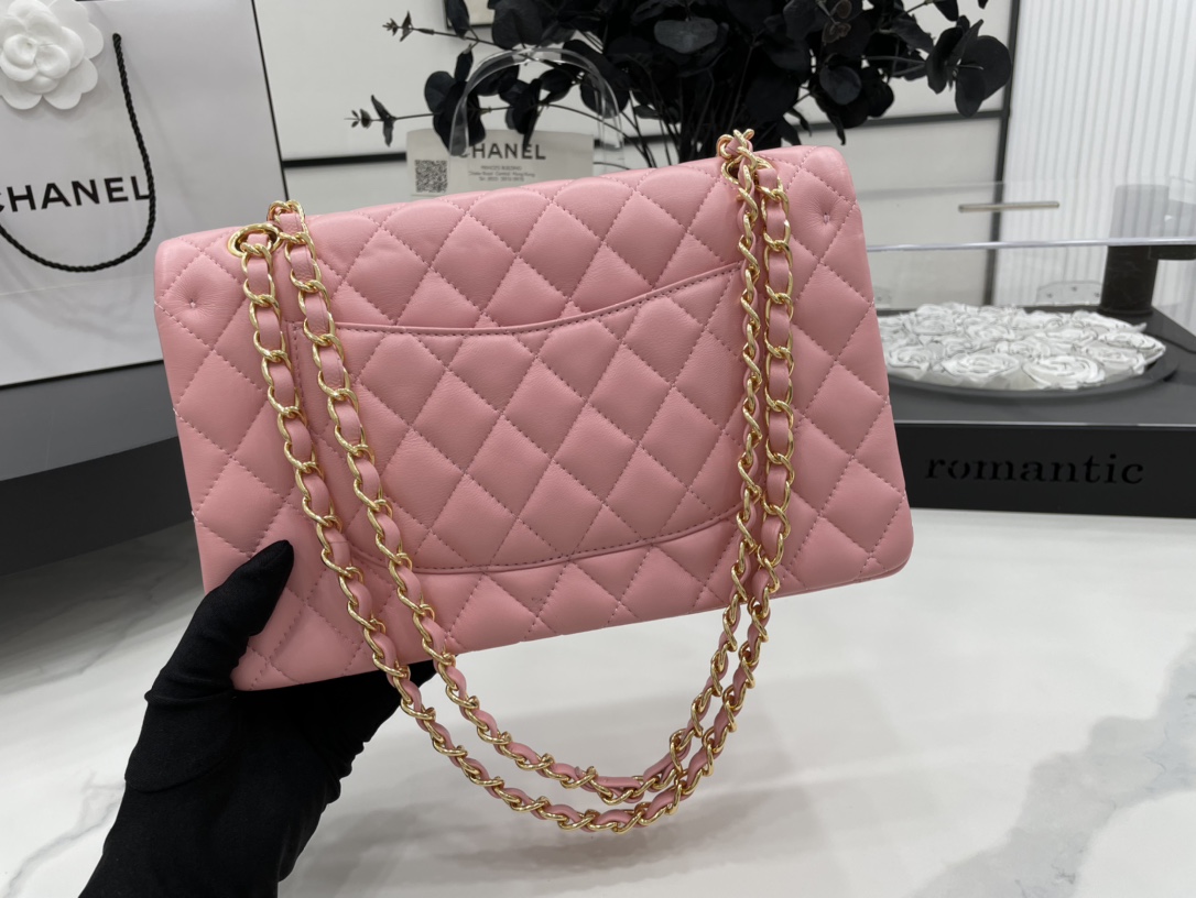 CHANEL Classic Flap Medium