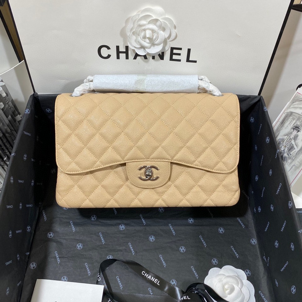 CHANEL CLASSIC JUMBO FLAP