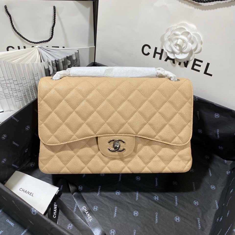 CHANEL CLASSIC JUMBO FLAP