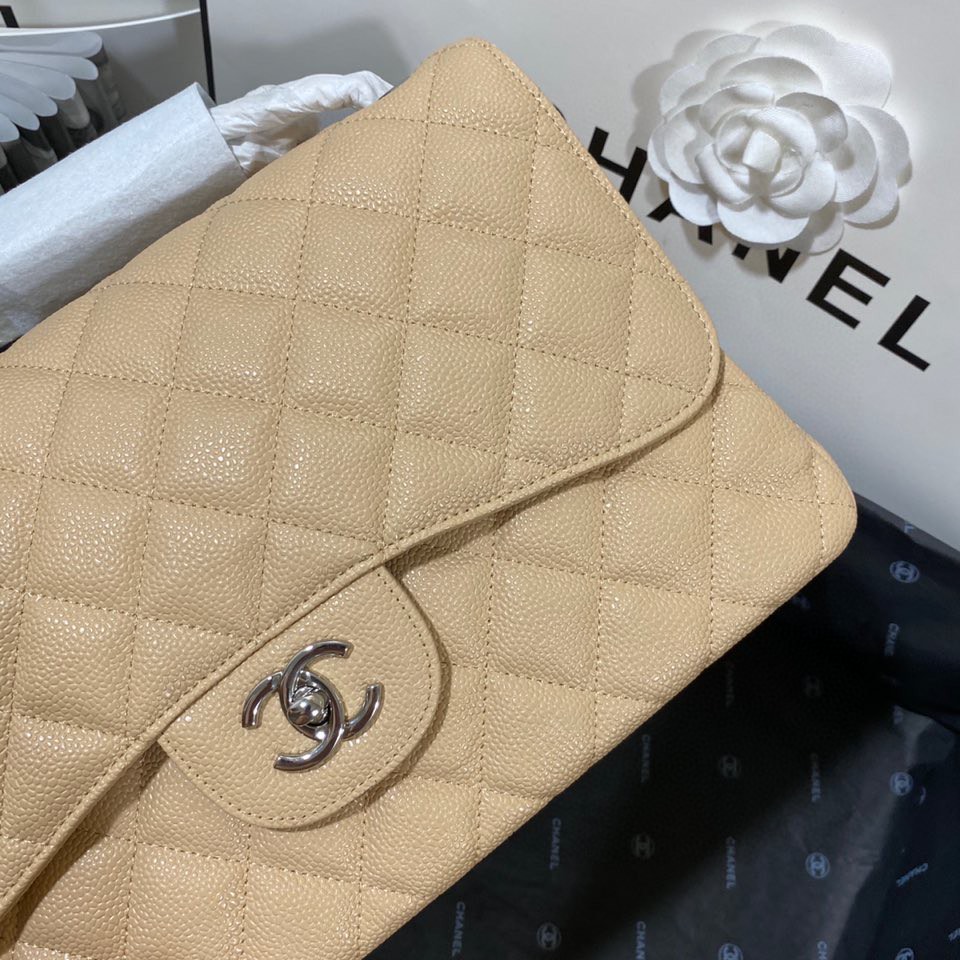 CHANEL CLASSIC JUMBO FLAP