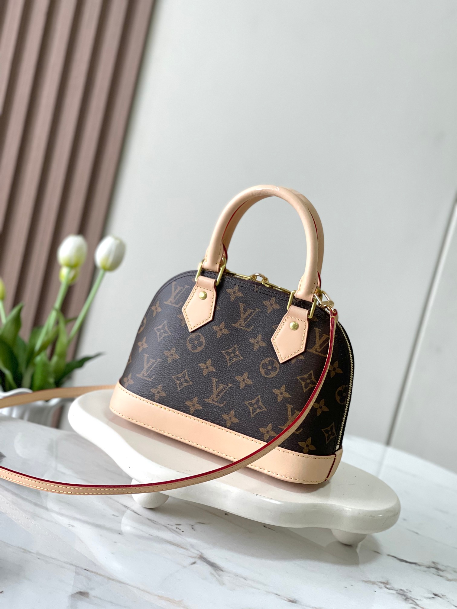 Louis Vuitton ALMA BB