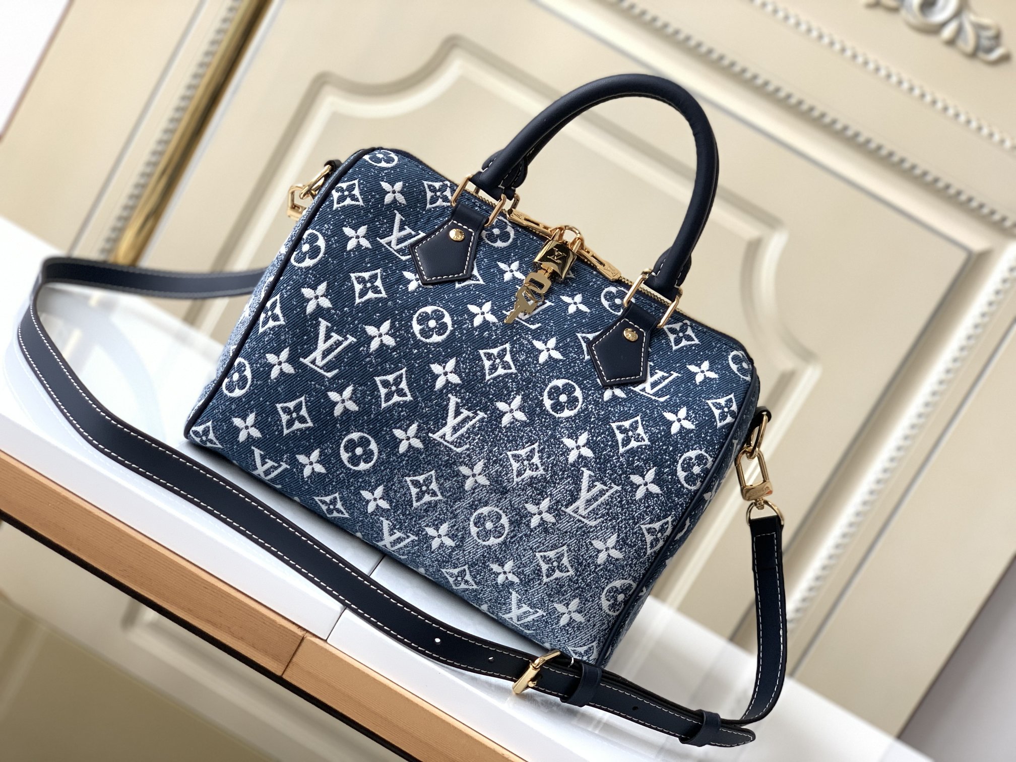 LV Bandouliere 25