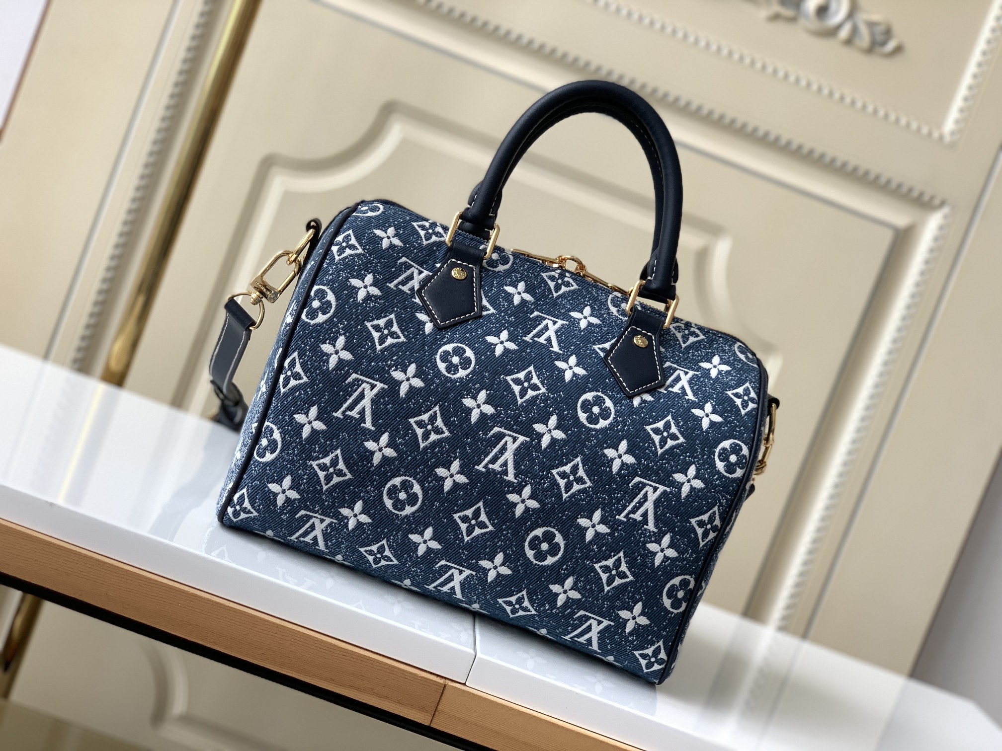 LV Bandouliere 25