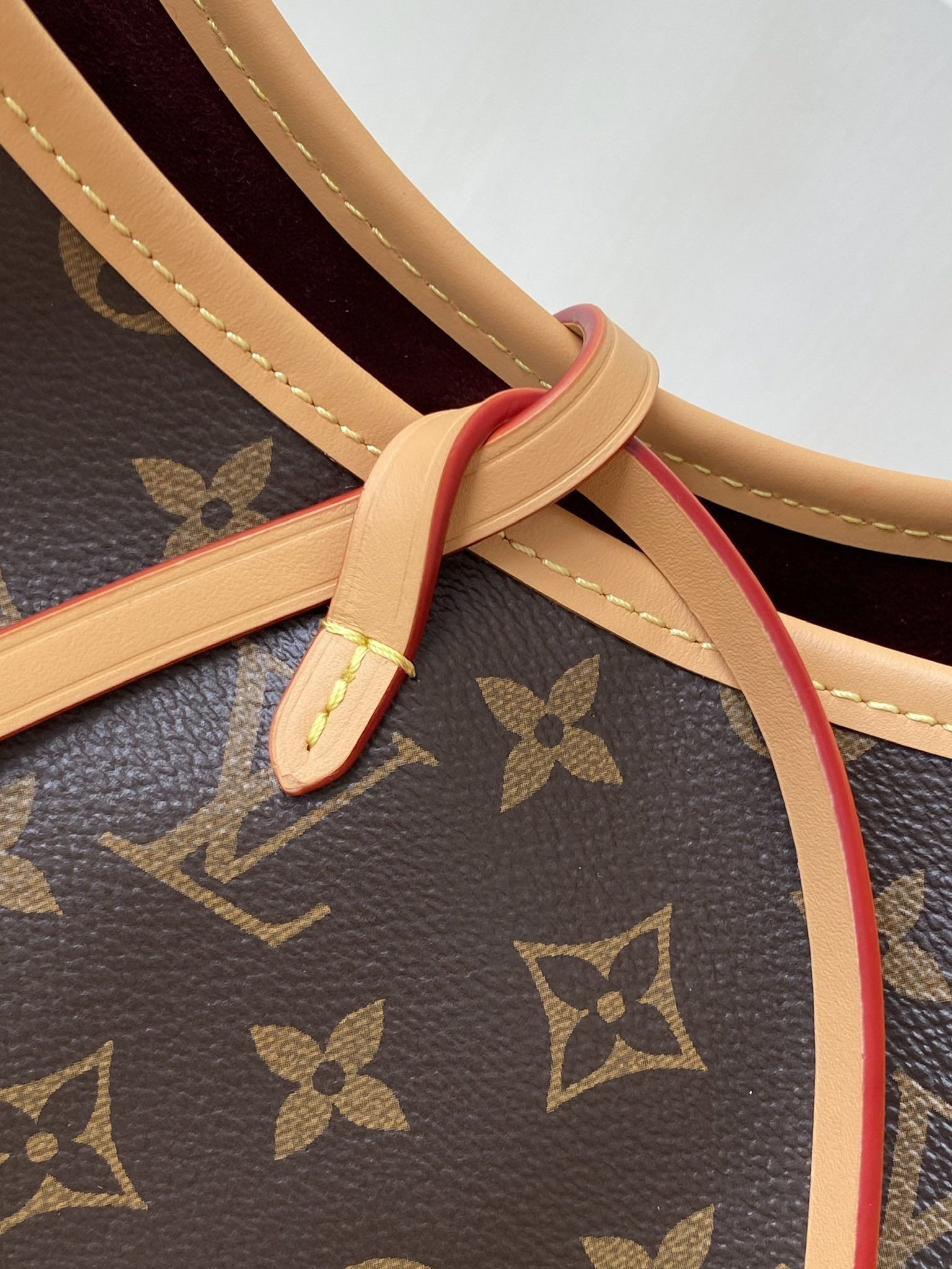 LV CARRYALL MM