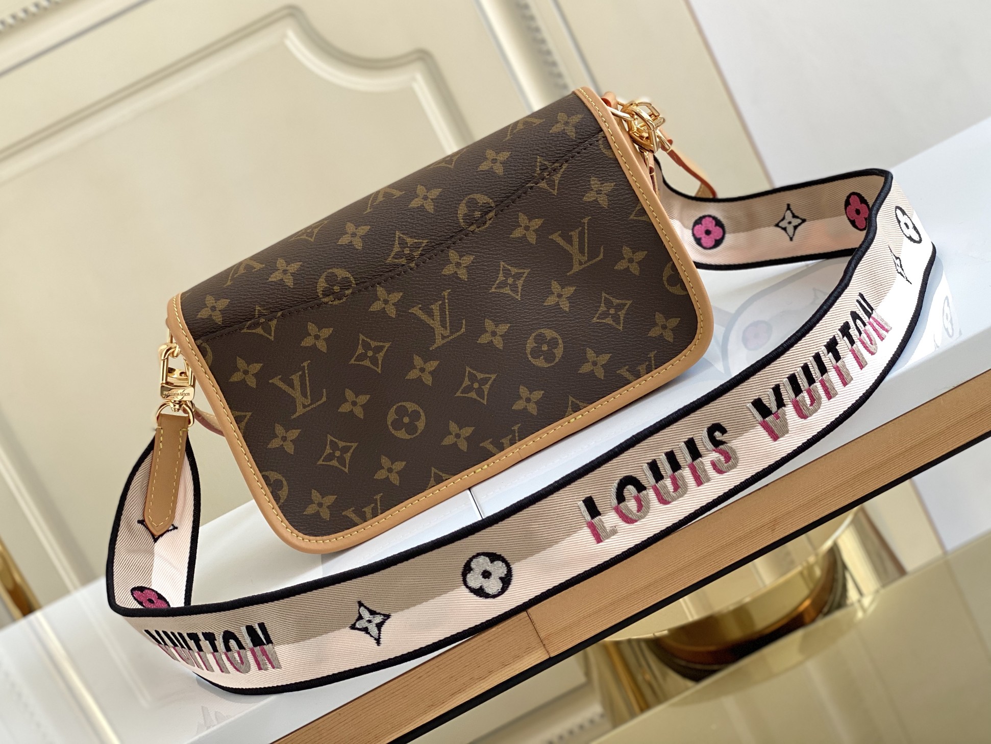 LV Diane