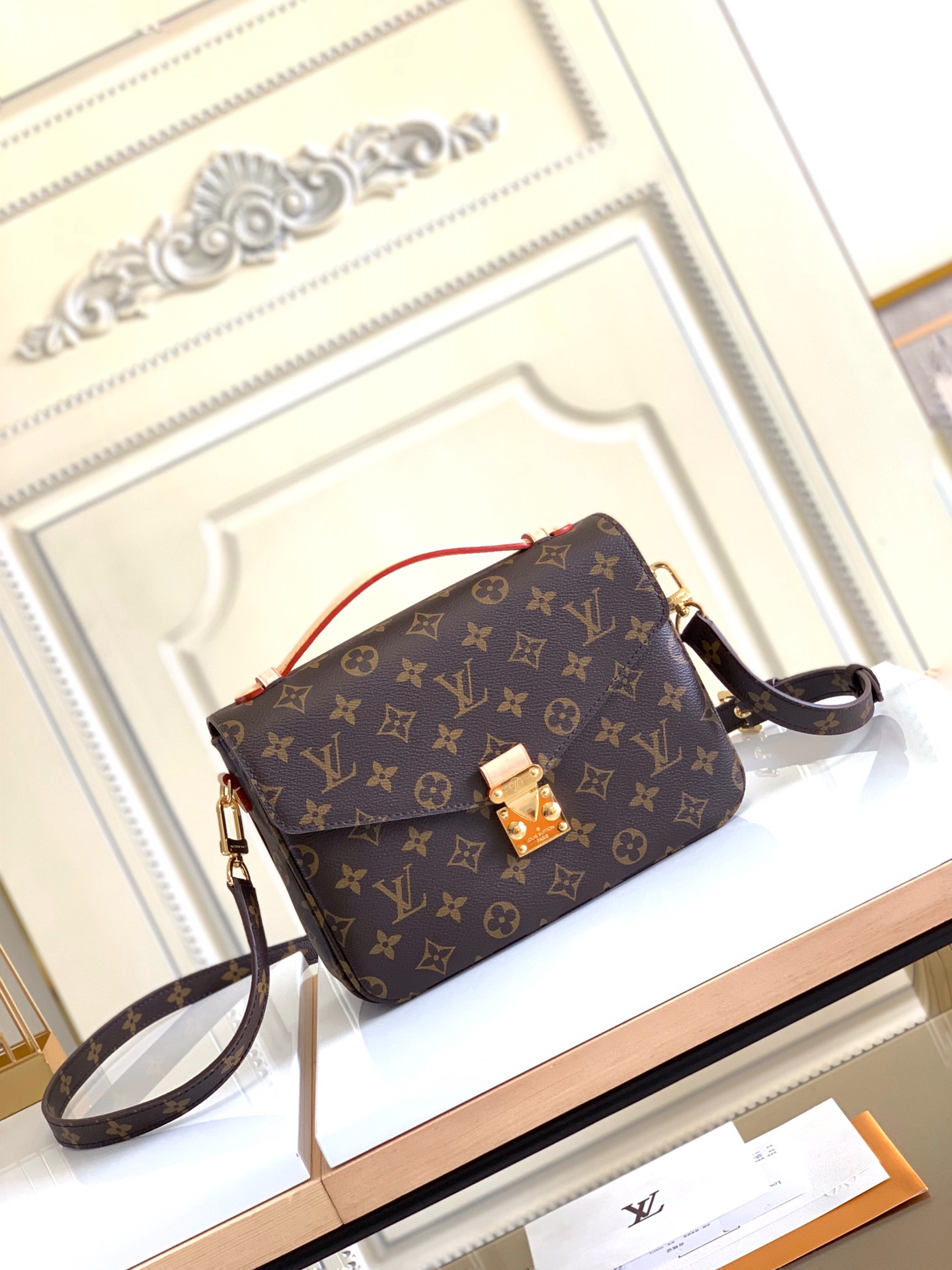 Louis Vuitton POCHETTE METIS