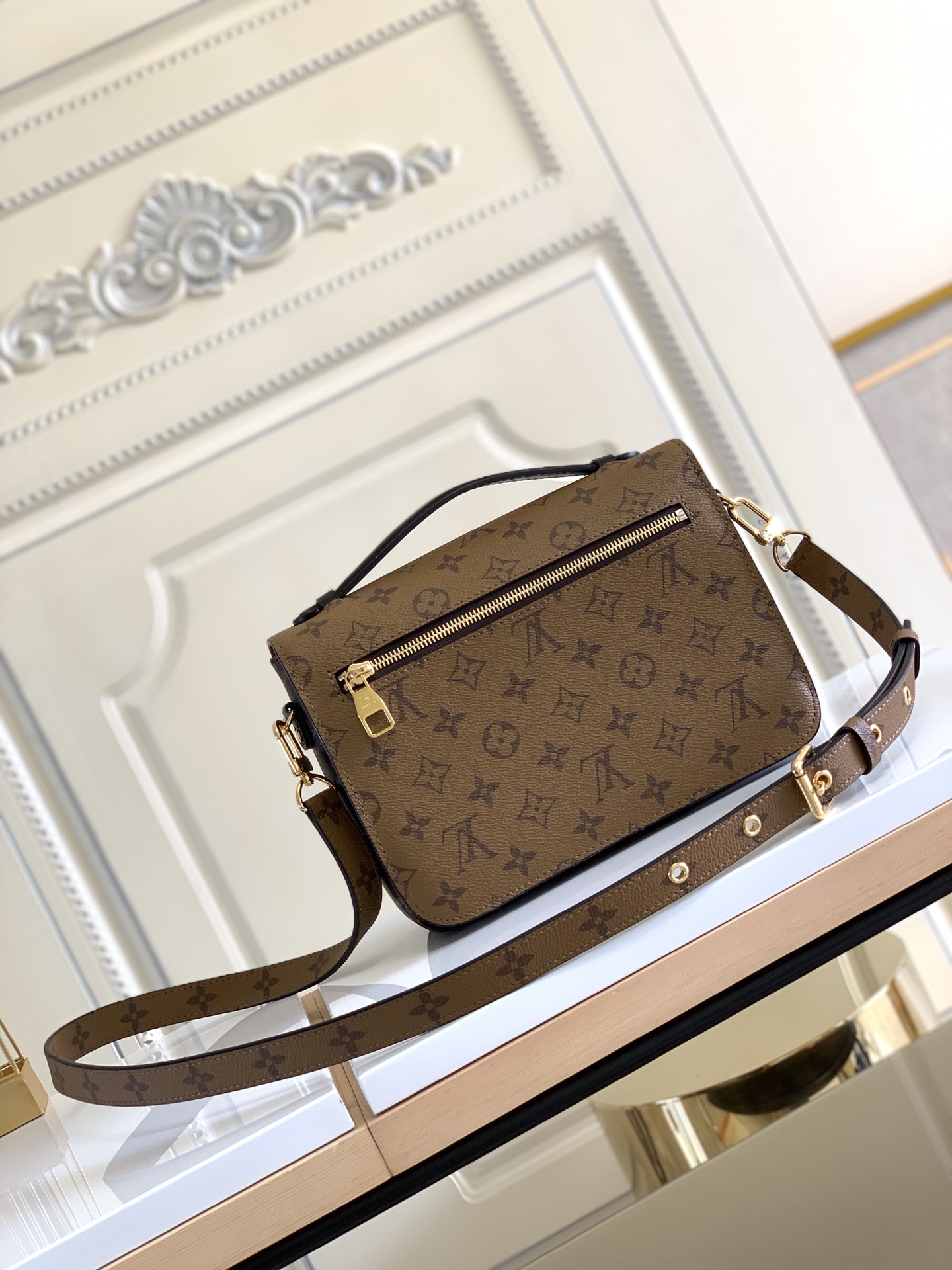 Louis Vuitton POCHETTE METIS