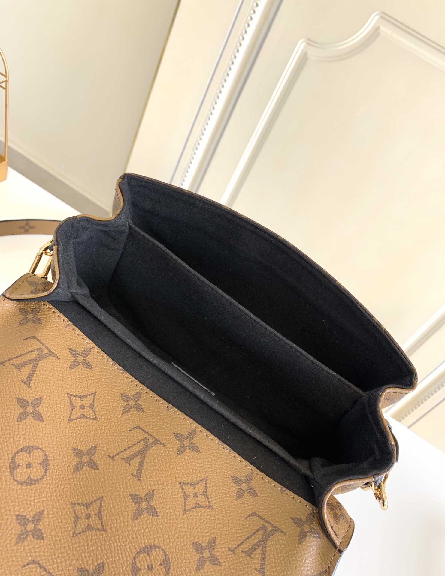 Louis Vuitton POCHETTE METIS