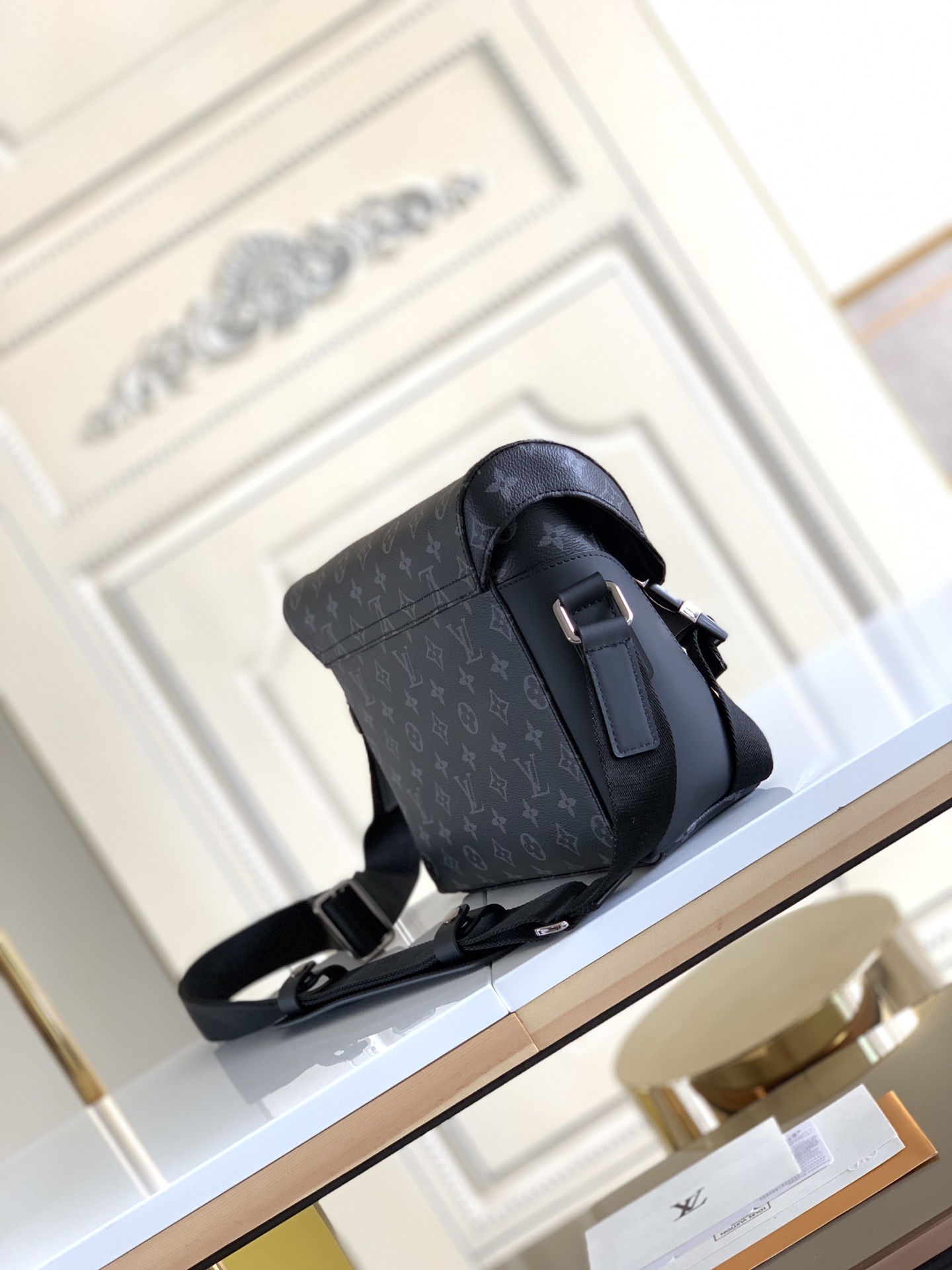 LV Messenger PM Voyager Bag