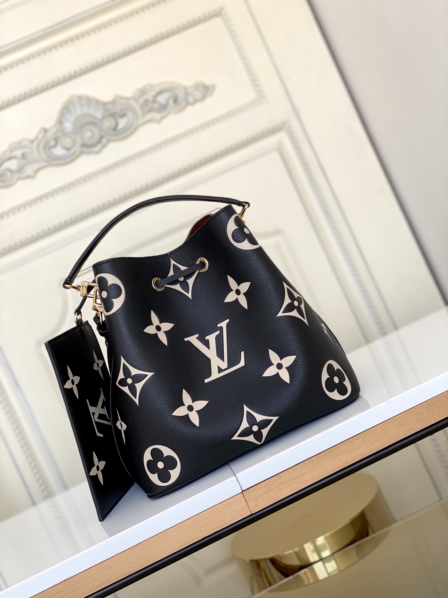 LV NEONOE MM