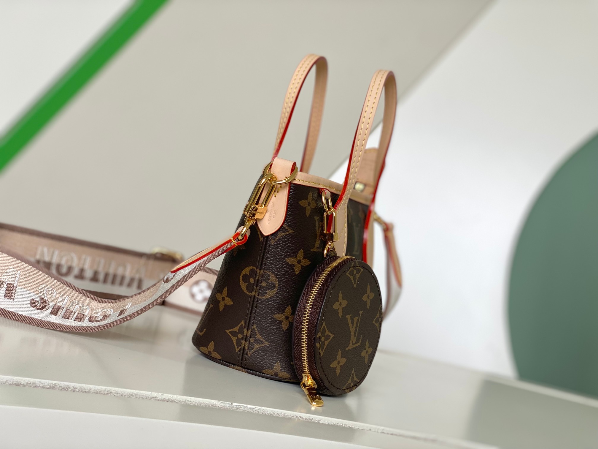 LV Neverfull BB