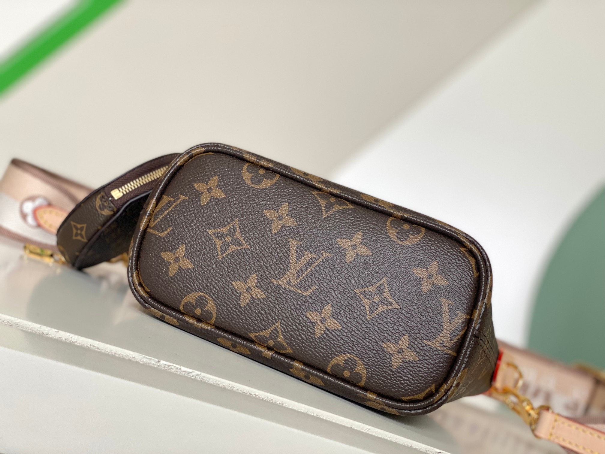 LV Neverfull BB