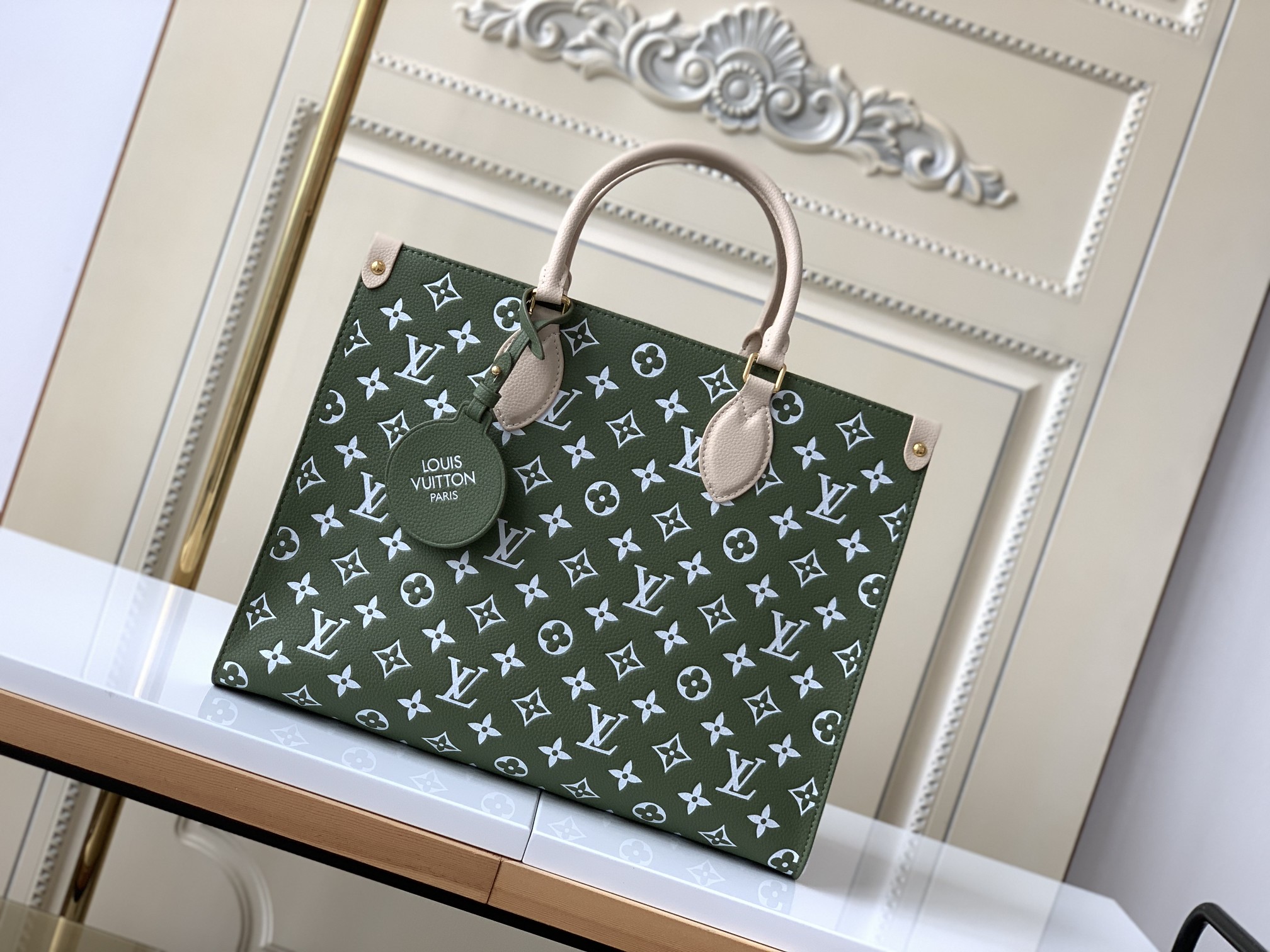 LV ONTHEGO MM