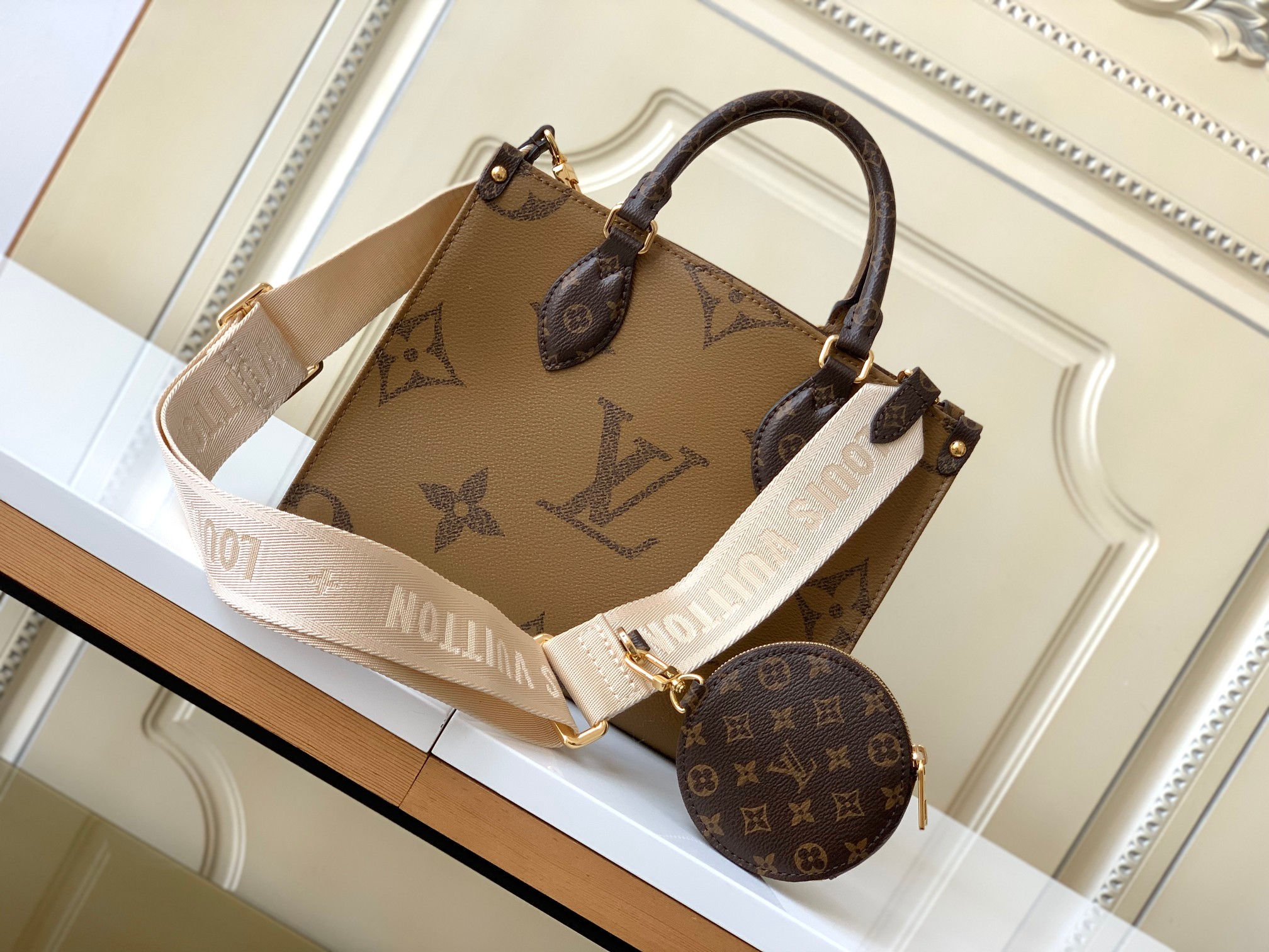 LV ONTHEGO PM