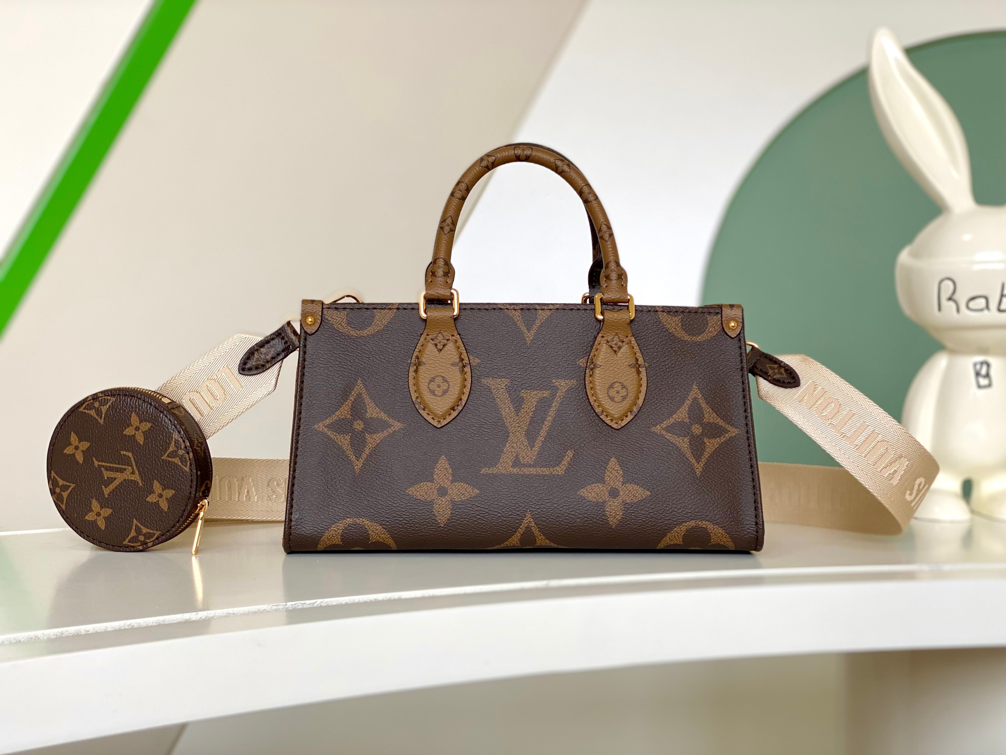 LV OnTheGo East West