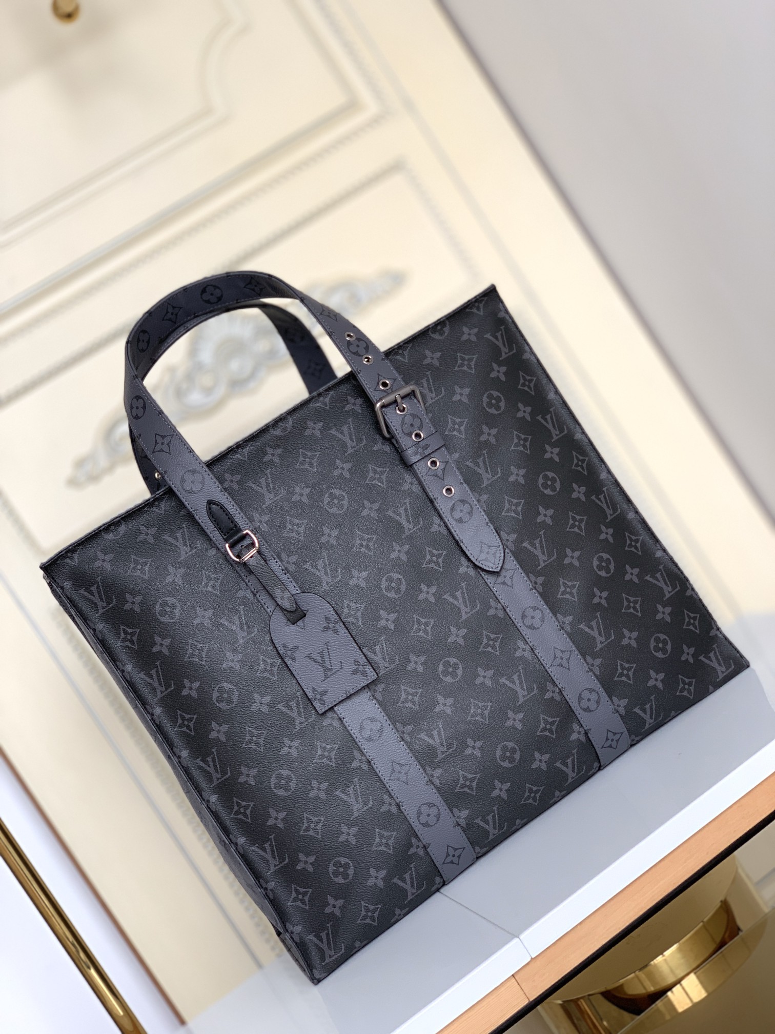 LV New Cabas Zippe GM Handbag