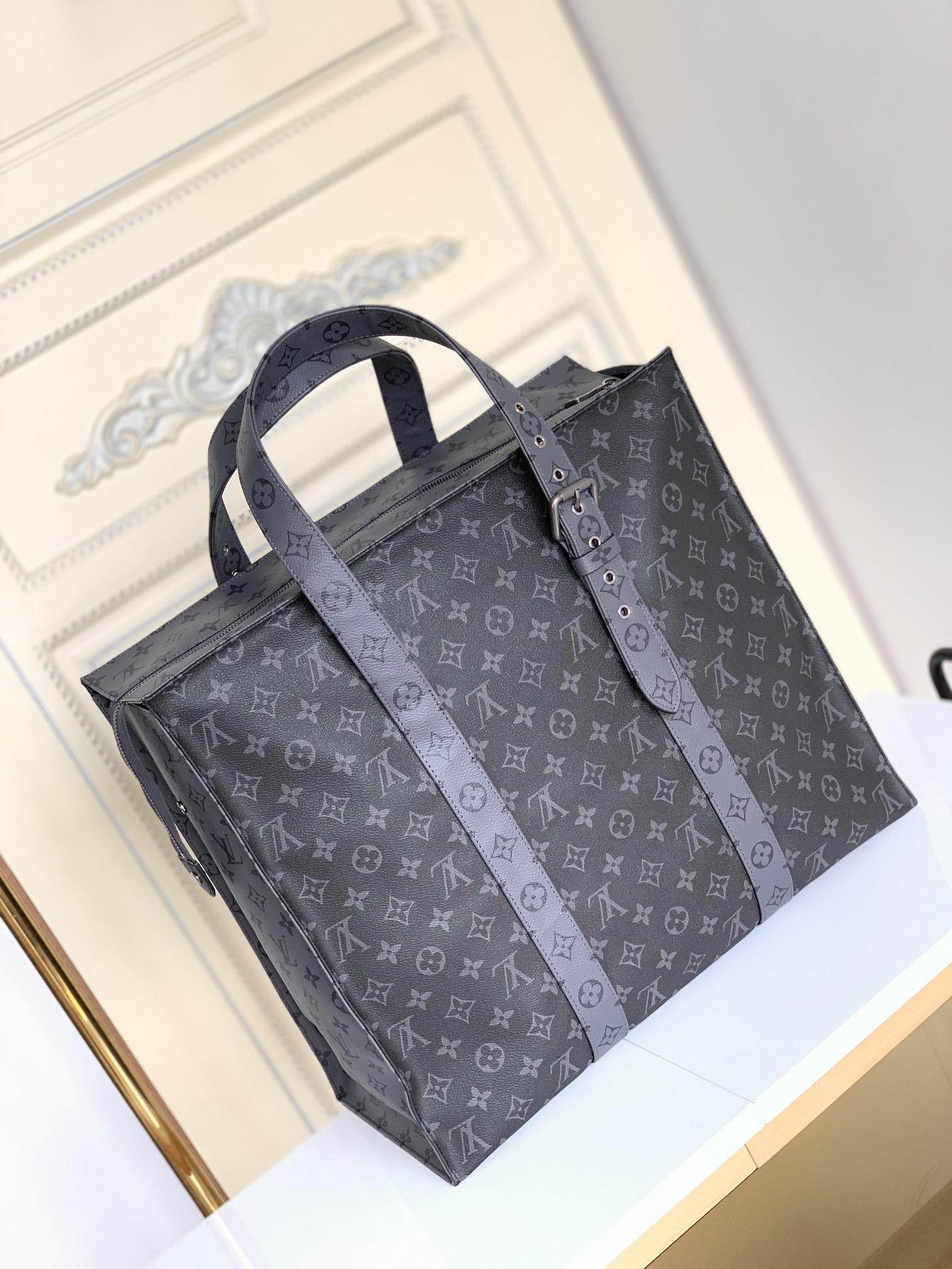 LV New Cabas Zippe GM Handbag