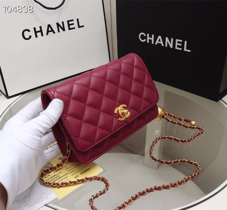 CHANEL WALLET ON CHAIN