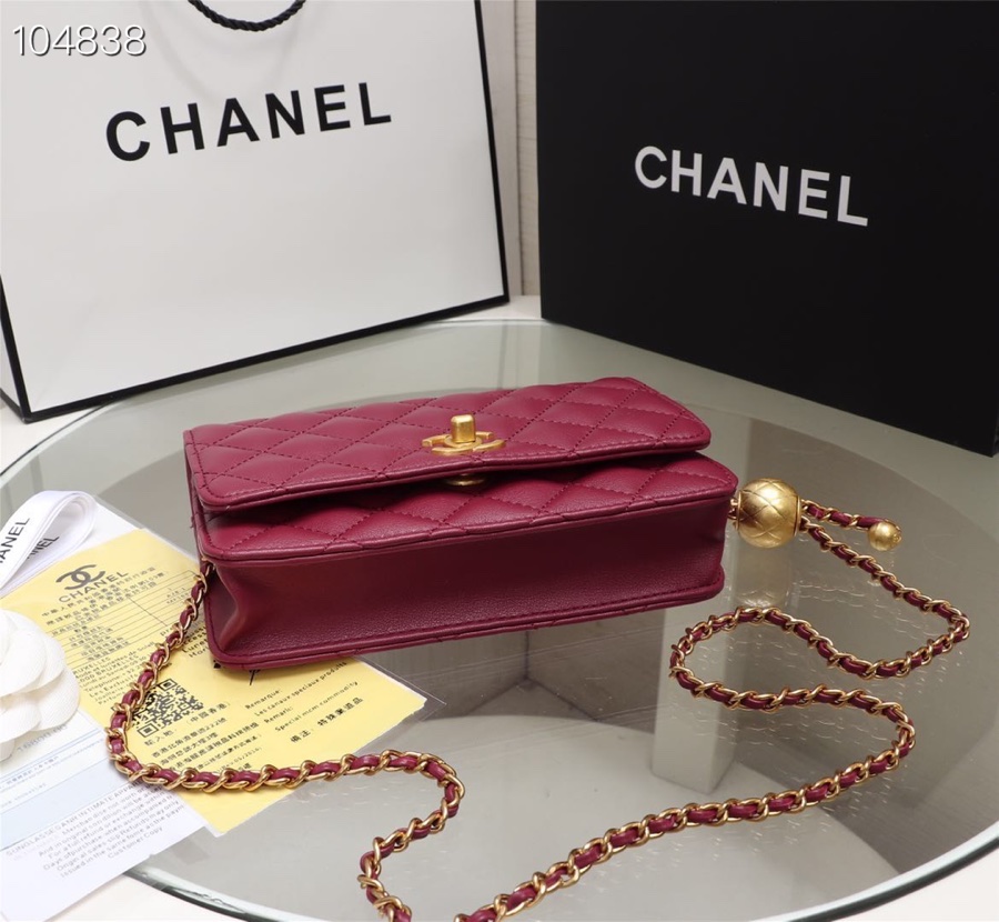 CHANEL WALLET ON CHAIN