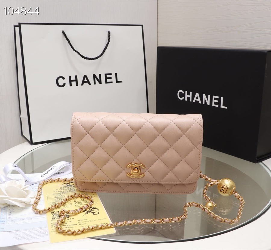 CHANEL WALLET ON CHAIN