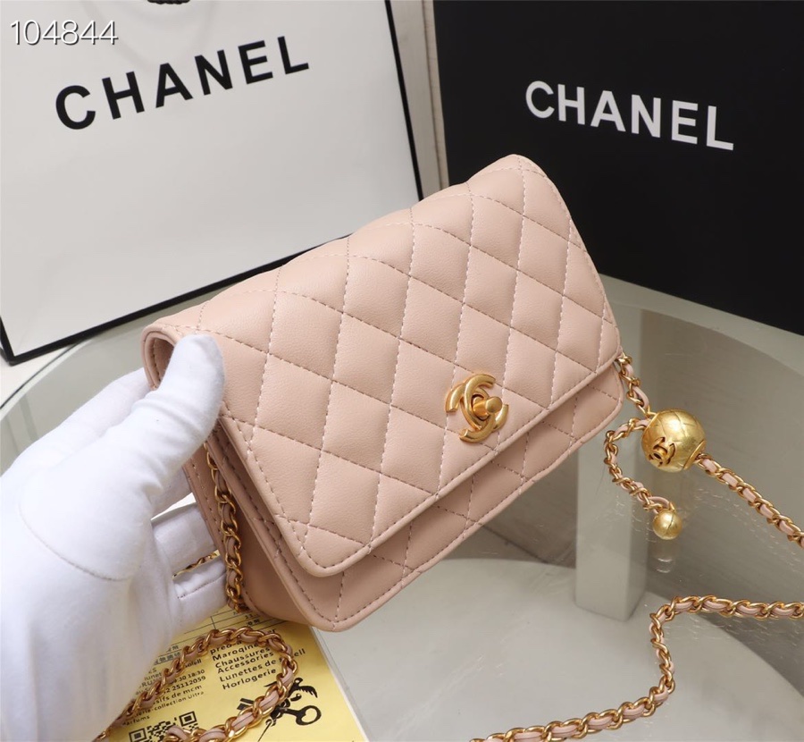 CHANEL WALLET ON CHAIN