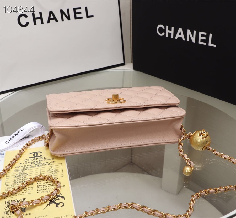 CHANEL WALLET ON CHAIN