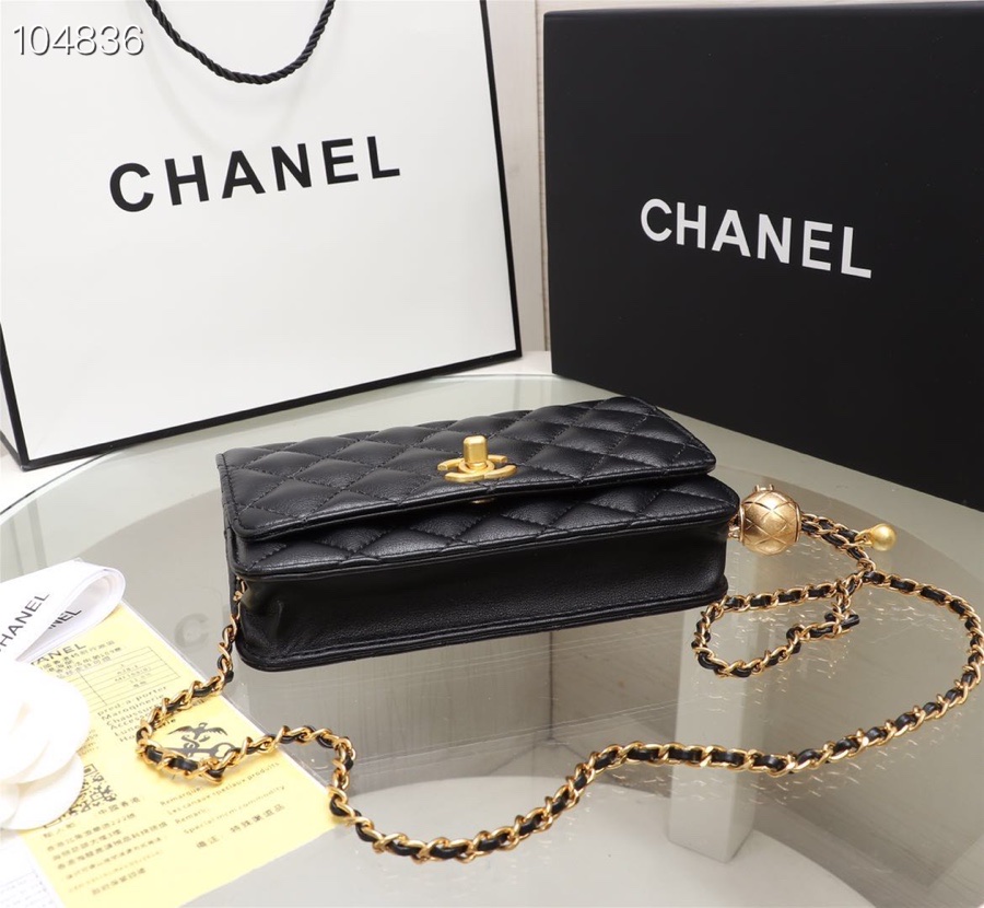 CHANEL WALLET ON CHAIN