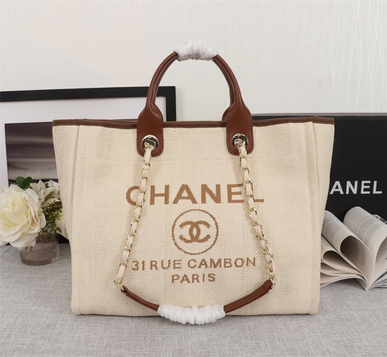 CHANEL Woven Straw Raffia Striped Medium Deauville Tote