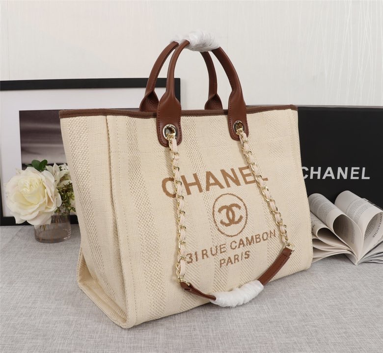 CHANEL Woven Straw Raffia Striped Medium Deauville Tote